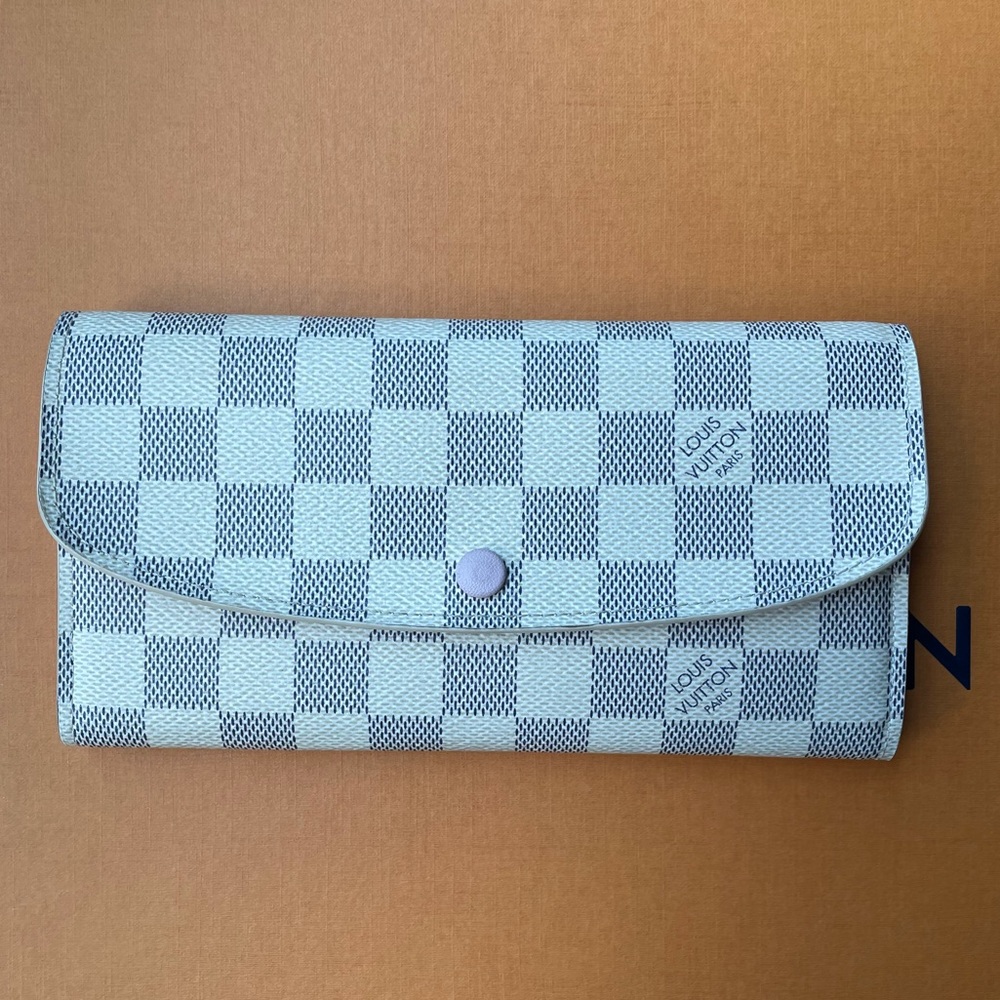 Louis Vuitton Emilie Wallet